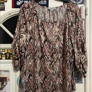 Brown and Tan Graphic Relaxed Blouse with 3/4 Sleeves